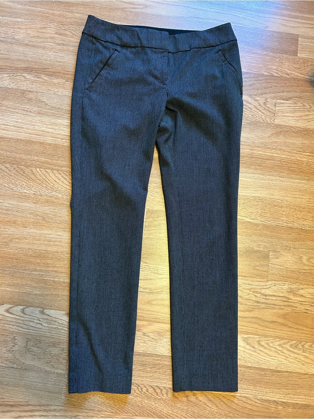 LOFT Slim Ankle women’s Dress Pants in Dark Charcoal.Size 4P